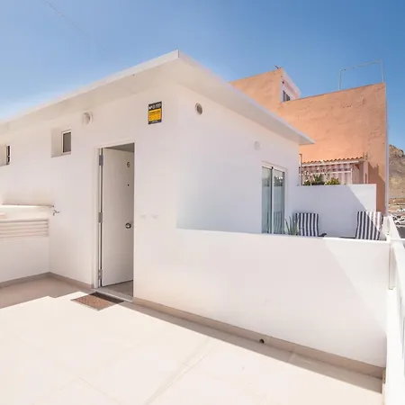 Atico Centrico Con Terraza Privada ארונה