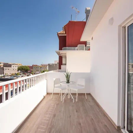 ático Luminoso Céntrico Con Terraza Privada *