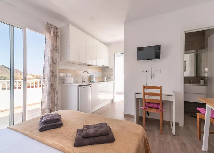 Atico Luminoso Centrico Con Terraza Privada