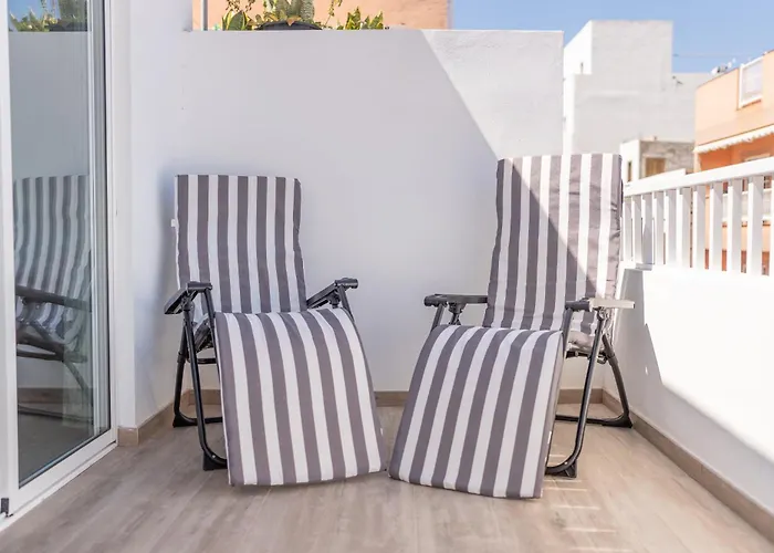 Appartamento ático Luminoso Céntrico Con Terraza Privada *